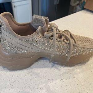 NEW!!! Steve Madden champagne, tennis shoes.